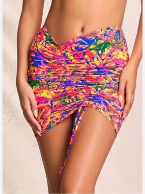 Maaji Amazonas Uma short skirt - front shirring with vibrant tropical print